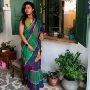 Varnika | Madras Checks Jamdani